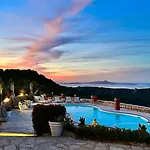 Ventu Di Mari, Vista Mozzafiato Su Caprera E Sulle Isole, Piscina Riscaldata In Costa Smeralda Cannigione