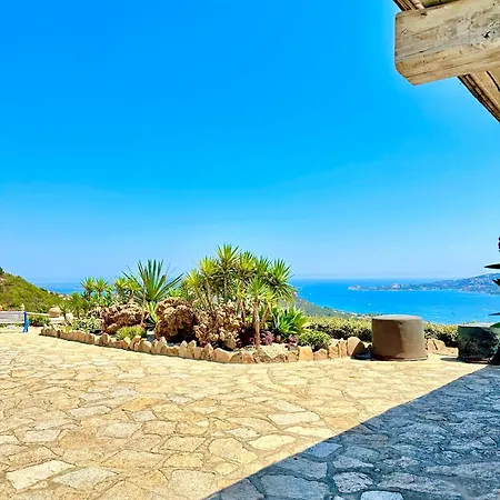 Ventu Di Mari, Vista Mozzafiato Su Caprera E Sulle Isole, Piscina Riscaldata In Costa Smeralda Cannigione