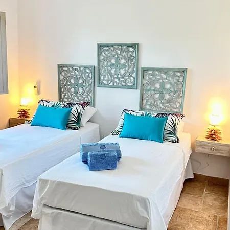 Villa Ventu Di Mari, Vista Mozzafiato Su Caprera E Sulle Isole, Piscina Riscaldata In Costa Smeralda