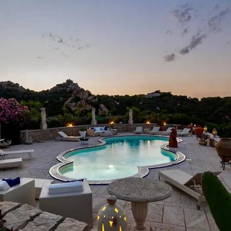 Piscina Riscaldata & Jacuzzi-villa Ventu Di Mari-panorama Da Sogno Su Isola Di Caprera - Area Fitness - Bbq 빌라 카니지오네