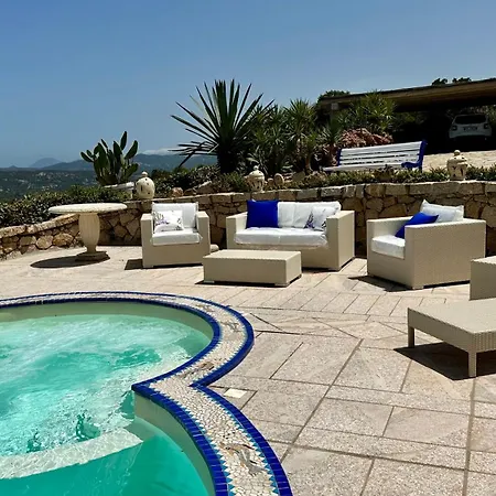 Piscina Riscaldata & Jacuzzi-villa Ventu Di Mari-panorama Da Sogno Su Isola Di Caprera - Area Fitness - Bbq *