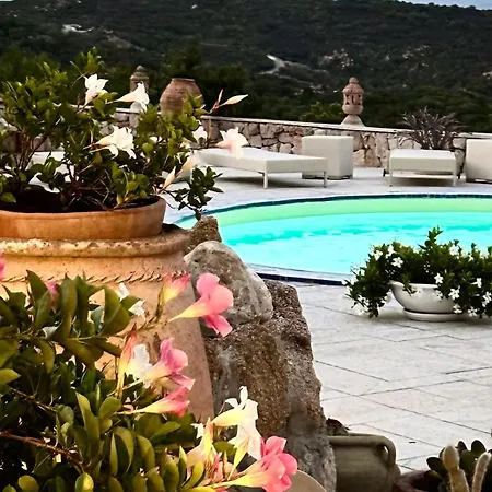 Ventu Di Mari, Vista Mozzafiato Su Caprera E Sulle Isole, Piscina Riscaldata In Costa Smeralda